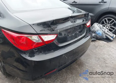 2013 Hyundai Sonata Gls z USA, uszkodzony, nr VIN 5NPEB4AC9DH688136